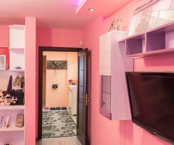 Apartment Nicole Warna