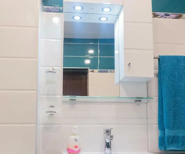 Nicole Apartment Warna