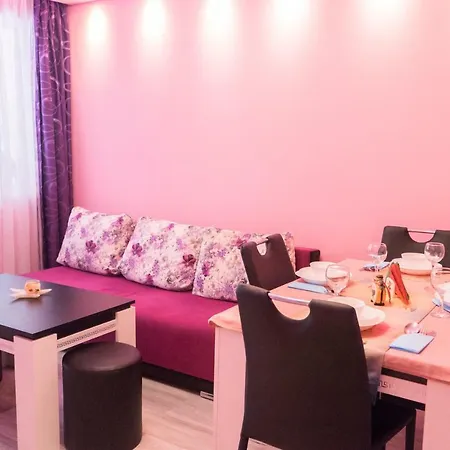 Nicole 公寓 瓦爾納